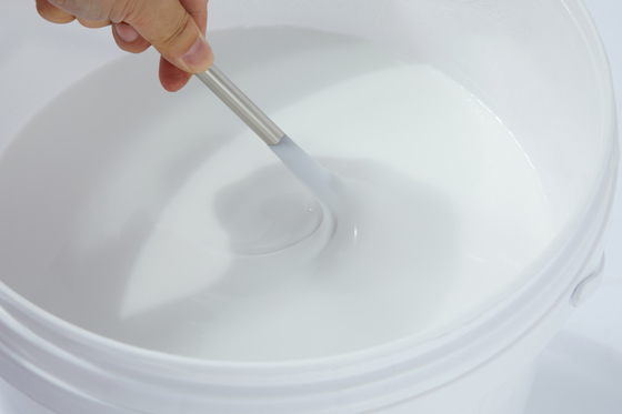 Good price Bọc polyurethane 2k chống nước thân thiện với môi trường để in bao bì / xử lý bề mặt trực tuyến