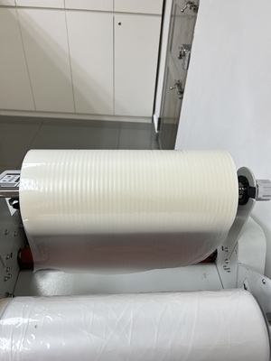 Good price Lớp phủ thải BOPP rõ ràng có thể tái chế với độ sương mù thấp (≤1%) và 92% nội dung tái chế, lý tưởng cho bao bì sang trọng. trực tuyến