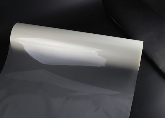 Good price 1920mm chiều rộng 25mm Inch Core 30mic Glossy Multiple Extrusion PET Thermal Laminating Film trực tuyến
